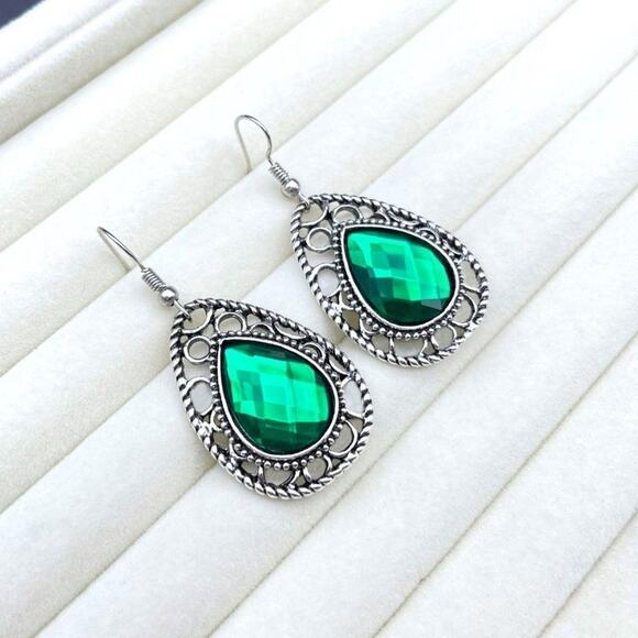 Silver & Emerald-Green Crystal Teardrop Earrings — Elegant Dangle Style - Picture 5 of 9